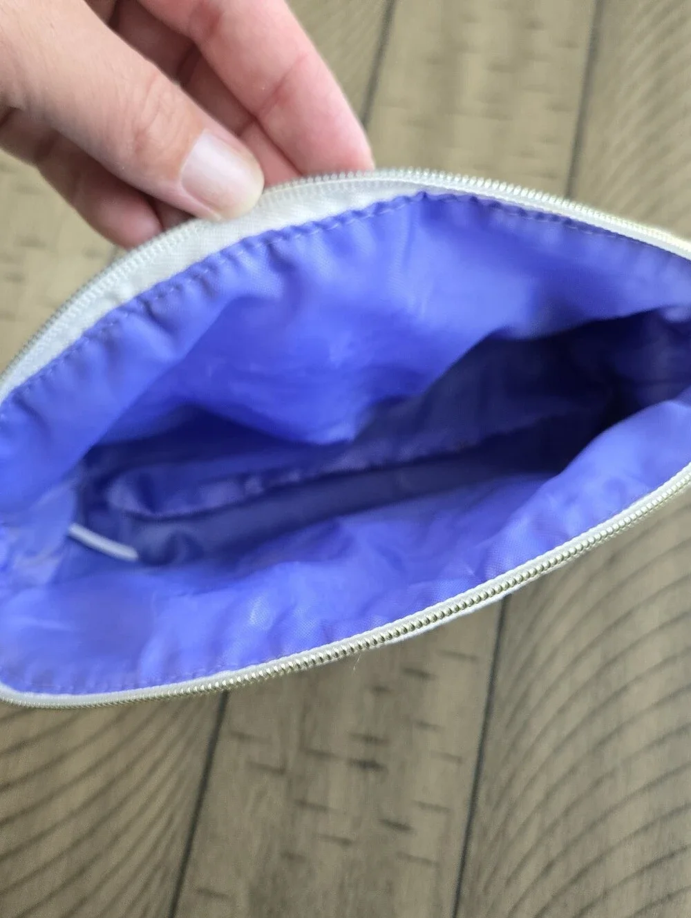 BOGG BAG White and Lavender Cosmetic Pouch